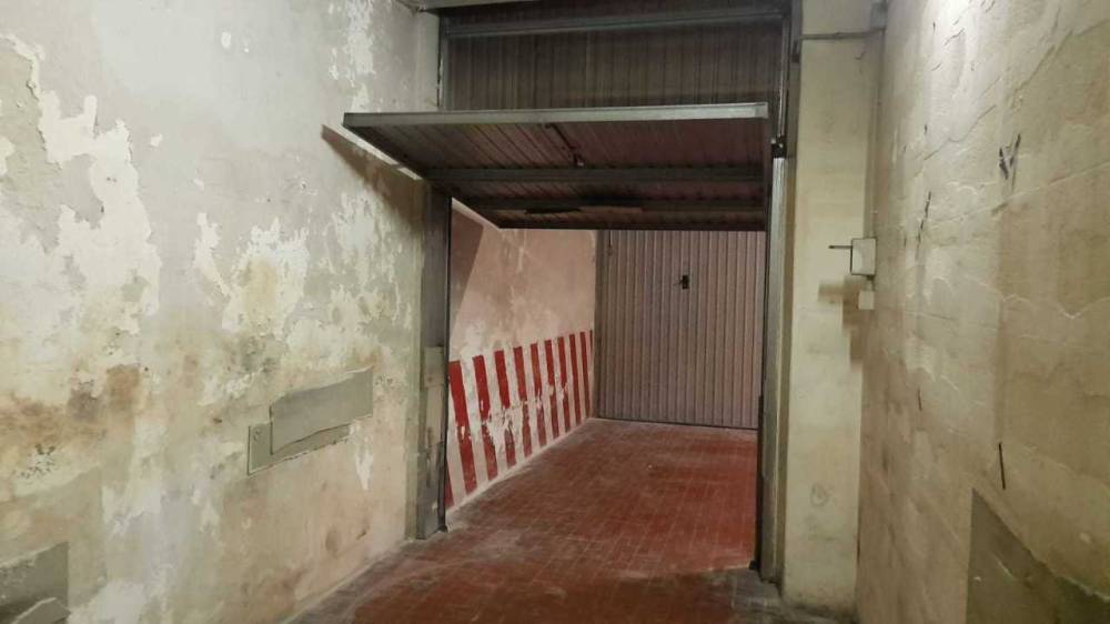 locale di sgombero in affitto a Genova in zona San Teodoro
