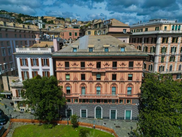 casa indipendente in affitto a Genova in zona Castelletto