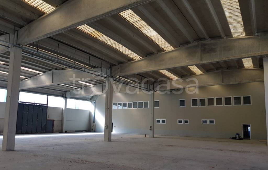 capannone in affitto a Genova in zona Pontedecimo
