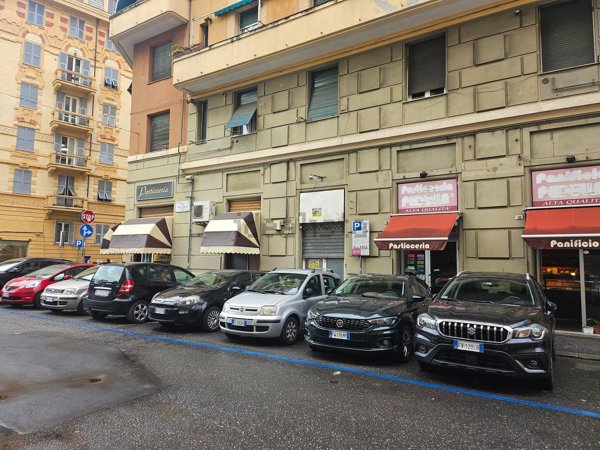 negozio in affitto a Genova in zona San Fruttuoso