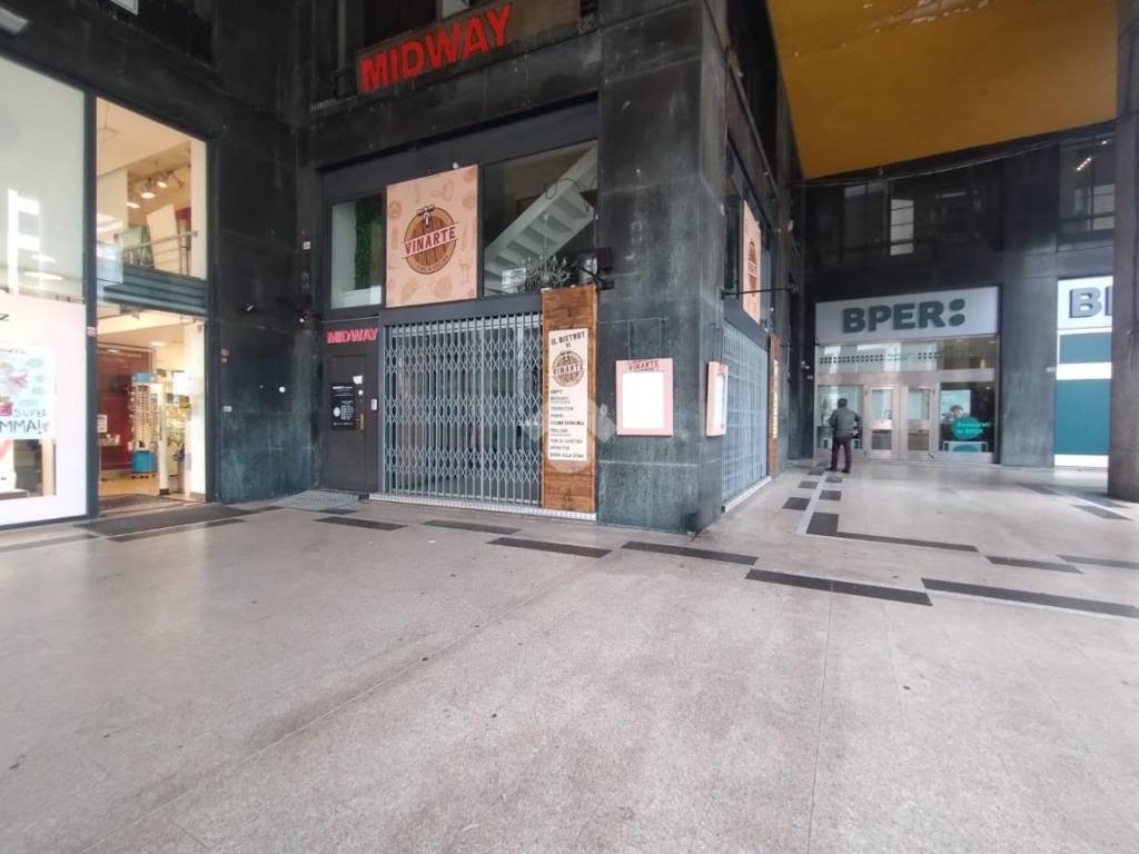 locale commerciale in affitto a Genova in zona Portoria / Piccapietra