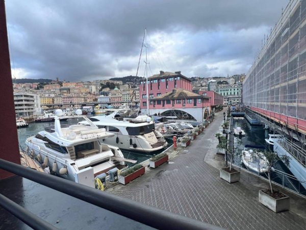 appartamento in affitto a Genova in zona Sottoripa / Maddalena / Molo