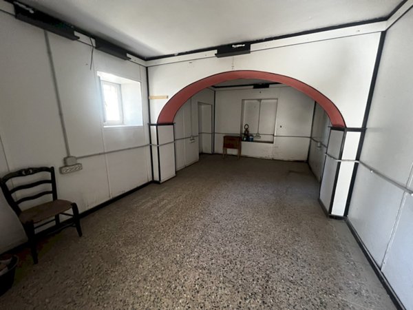 negozio in affitto a Genova in zona Palmaro / Pra'