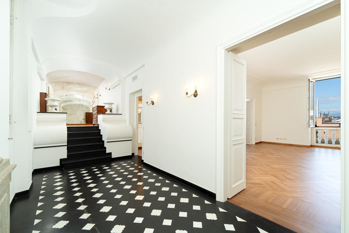 appartamento in affitto a Genova in zona Sottoripa / Maddalena / Molo