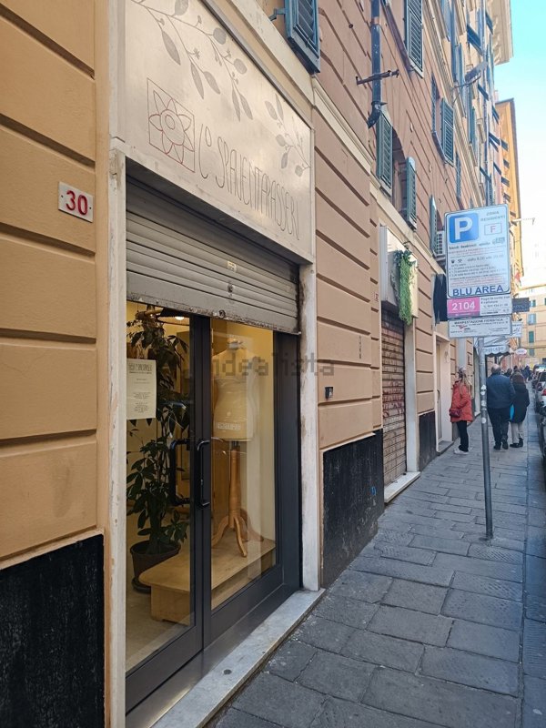 negozio in affitto a Genova in zona Portoria / Piccapietra