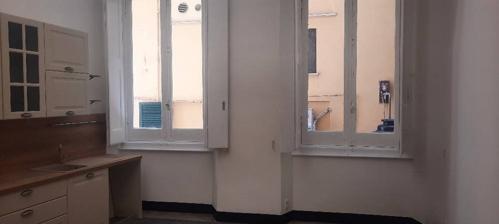 appartamento in affitto a Genova in zona Sottoripa / Maddalena / Molo
