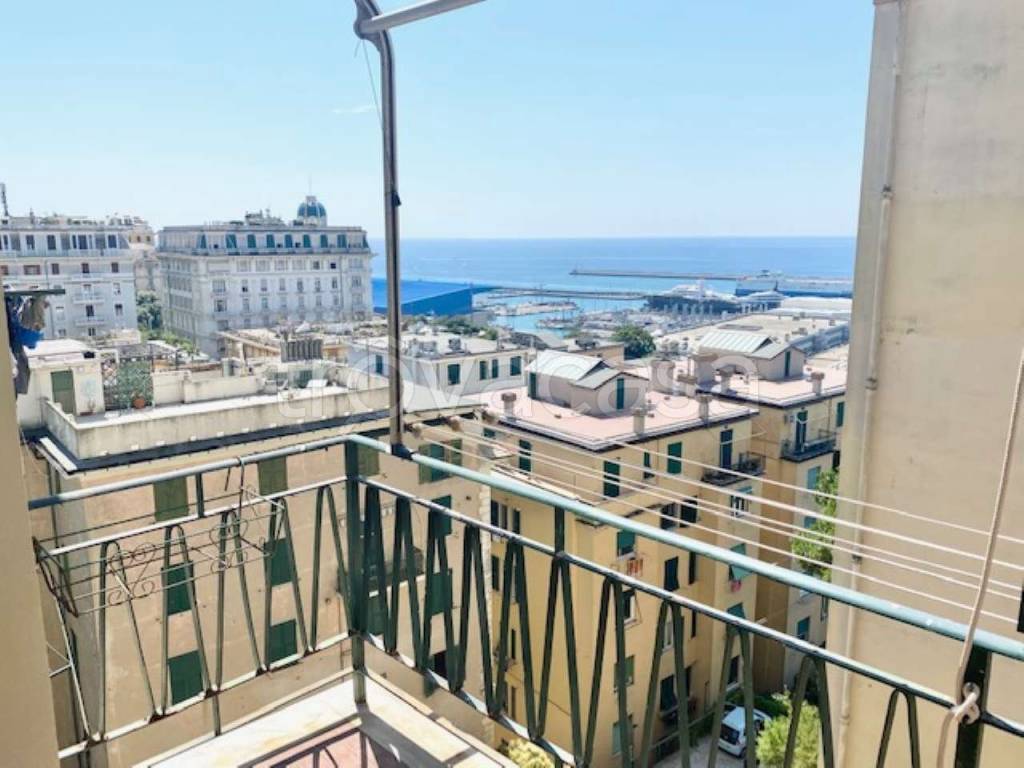 appartamento in affitto a Genova in zona Carignano