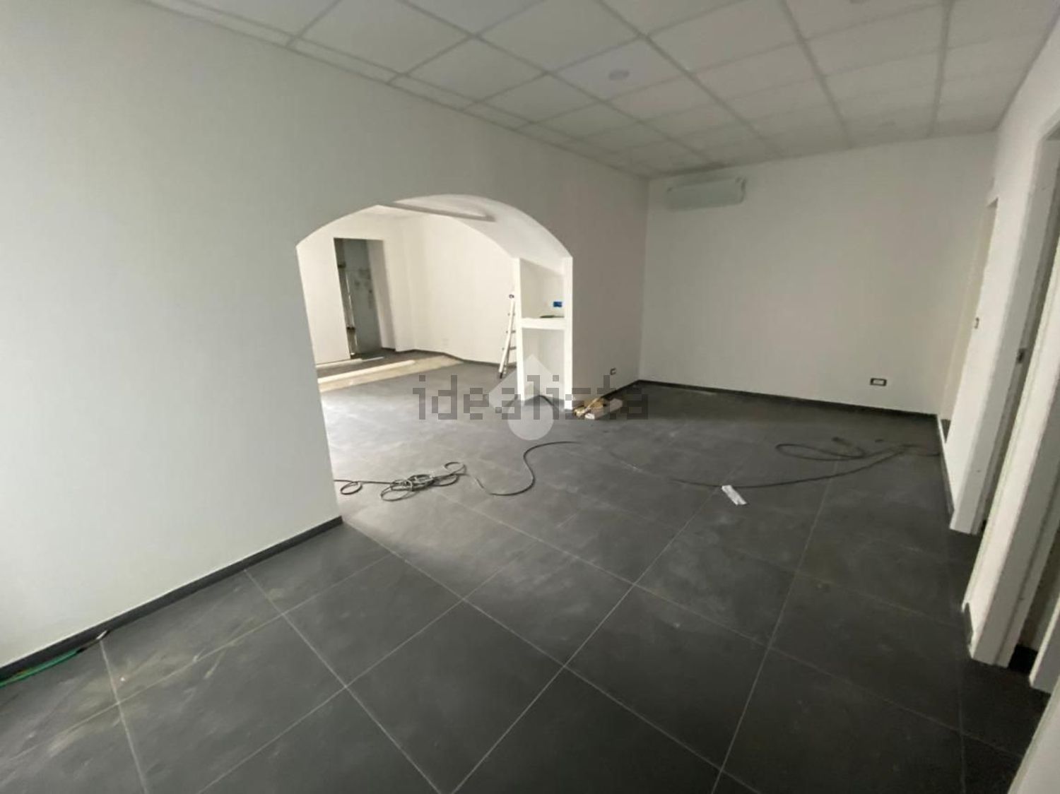 negozio in affitto a Genova in zona Staglieno