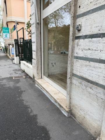 negozio in affitto a Genova in zona Albaro
