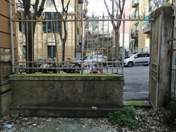 locale commerciale in affitto a Genova in zona San Fruttuoso
