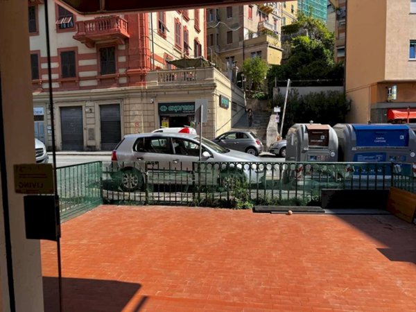 locale commerciale in affitto a Genova in zona San Martino