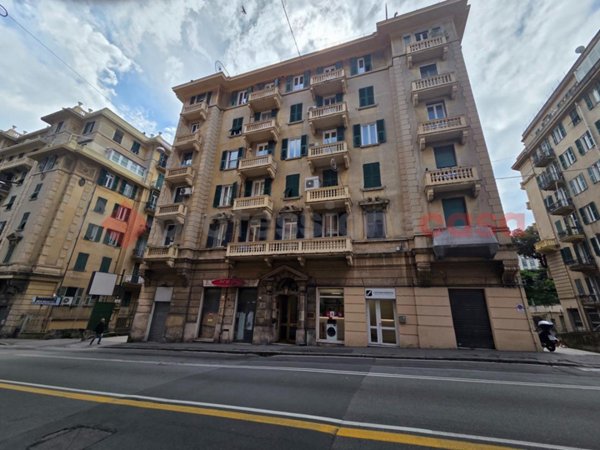 negozio in affitto a Genova in zona San Martino