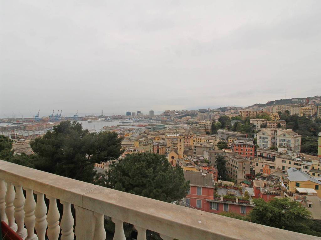appartamento in affitto a Genova in zona Castelletto