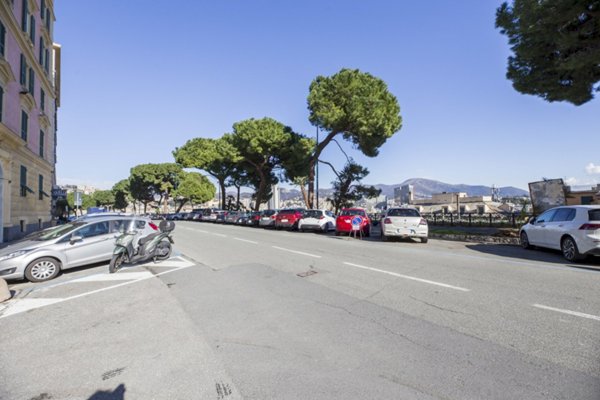 appartamento in affitto a Genova in zona Carignano