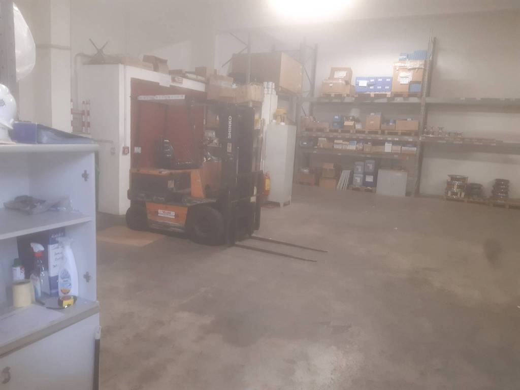 locale commerciale in affitto a Genova in zona San Teodoro
