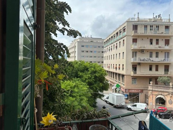appartamento in affitto a Genova in zona Carignano