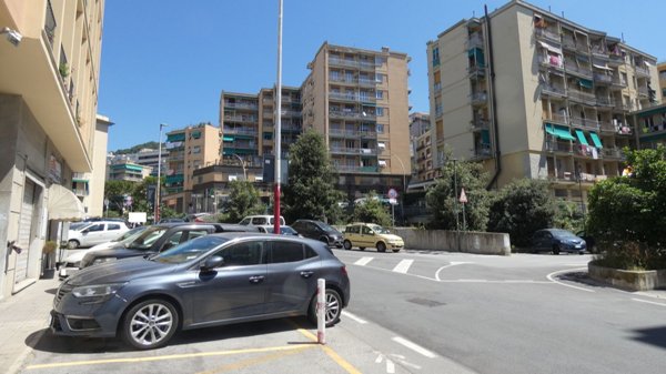 negozio in affitto a Genova