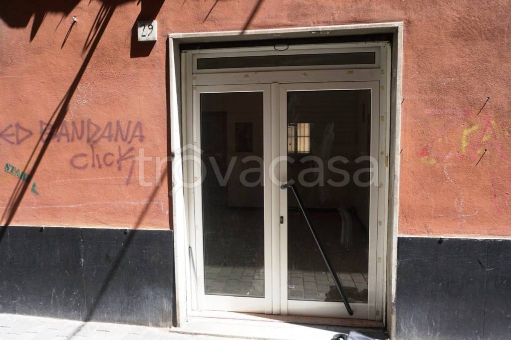 negozio in affitto a Genova in zona Sampierdarena
