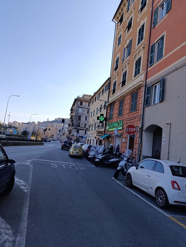 ufficio in affitto a Genova in zona Staglieno