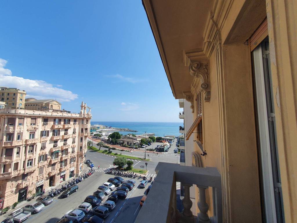 appartamento in affitto a Genova in zona Foce