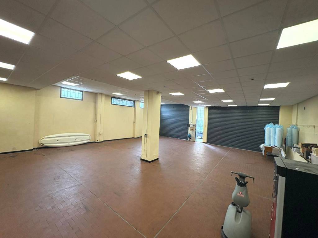 locale commerciale in affitto a Genova in zona Nervi