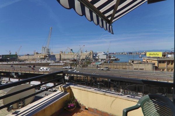 appartamento in affitto a Genova in zona Sottoripa / Maddalena / Molo