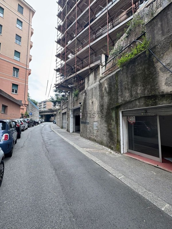 ufficio in affitto a Genova in zona San Fruttuoso