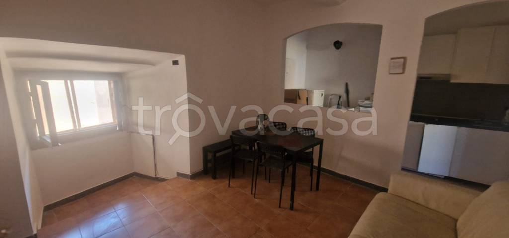 appartamento in affitto a Genova in zona Sottoripa / Maddalena / Molo