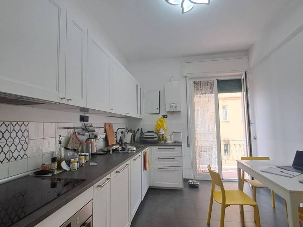 appartamento in affitto a Genova in zona Carignano