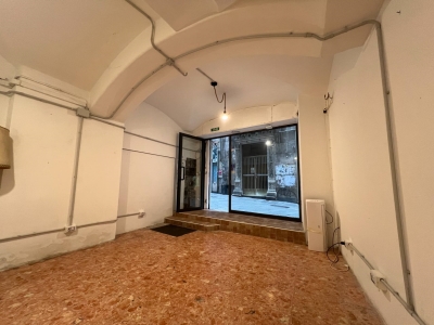 locale commerciale in affitto a Genova in zona Centro Storico