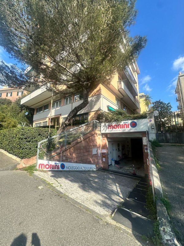 locale commerciale in affitto a Genova in zona Albaro