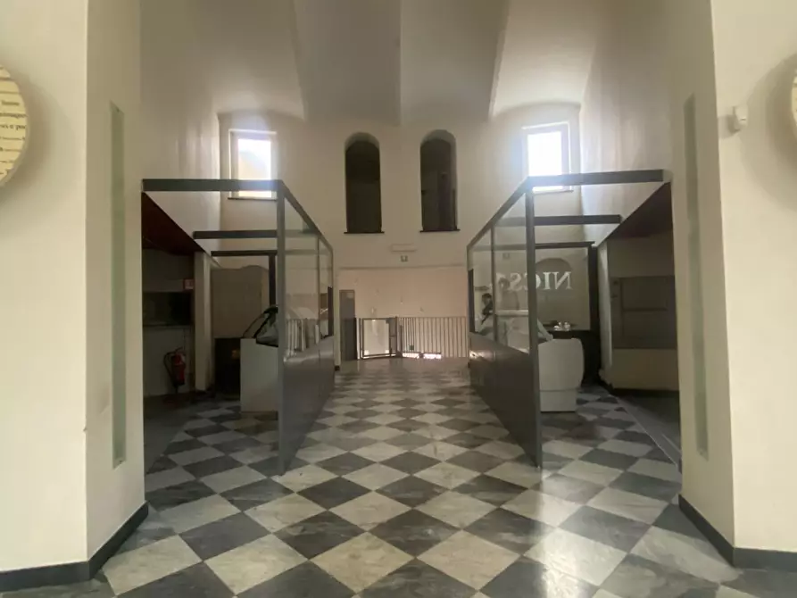 locale commerciale in affitto a Genova in zona Sestri Ponente