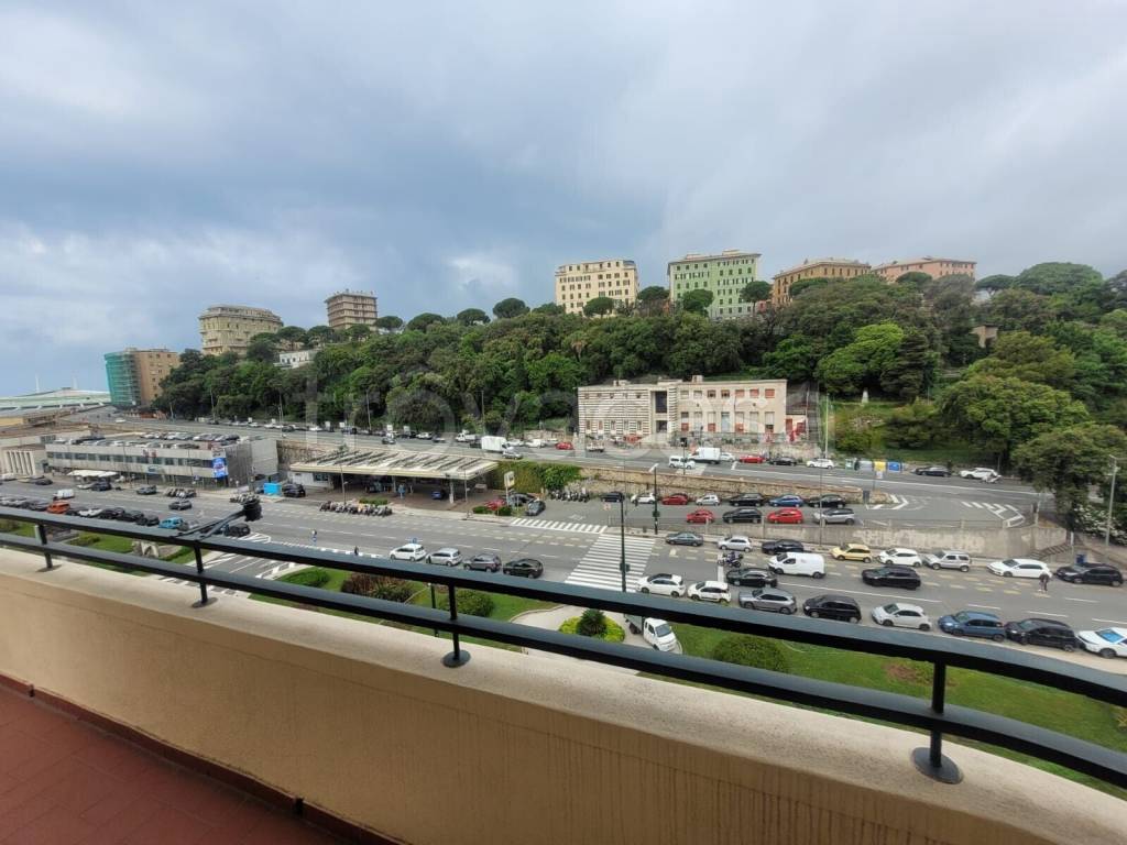 ufficio in affitto a Genova in zona Foce