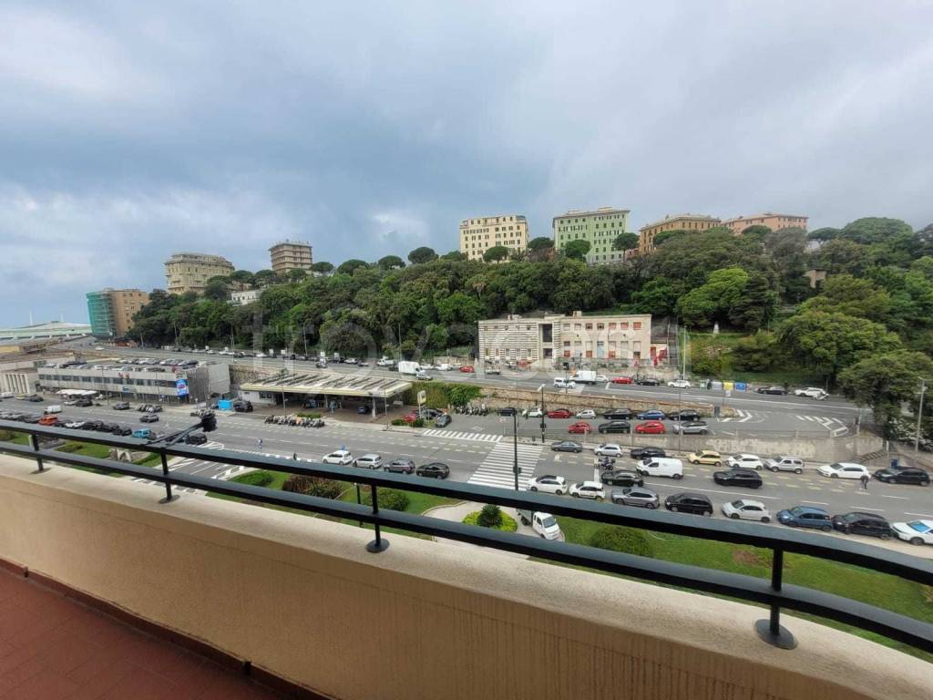 ufficio in affitto a Genova in zona Foce