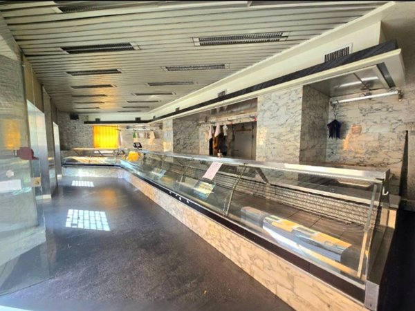 negozio in affitto a Genova in zona Sestri Ponente