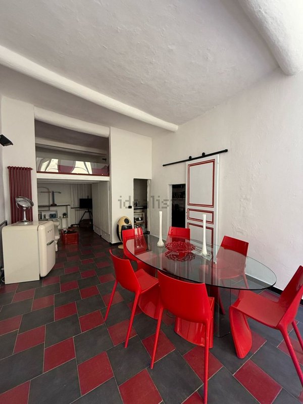 appartamento in affitto a Genova in zona Sottoripa / Maddalena / Molo