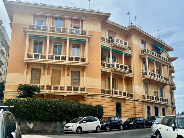 appartamento in affitto a Genova in zona Carignano