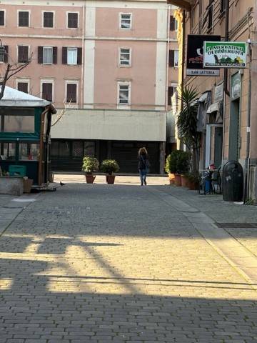 negozio in affitto a Genova in zona Marassi