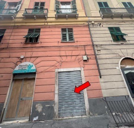 locale commerciale in affitto a Genova