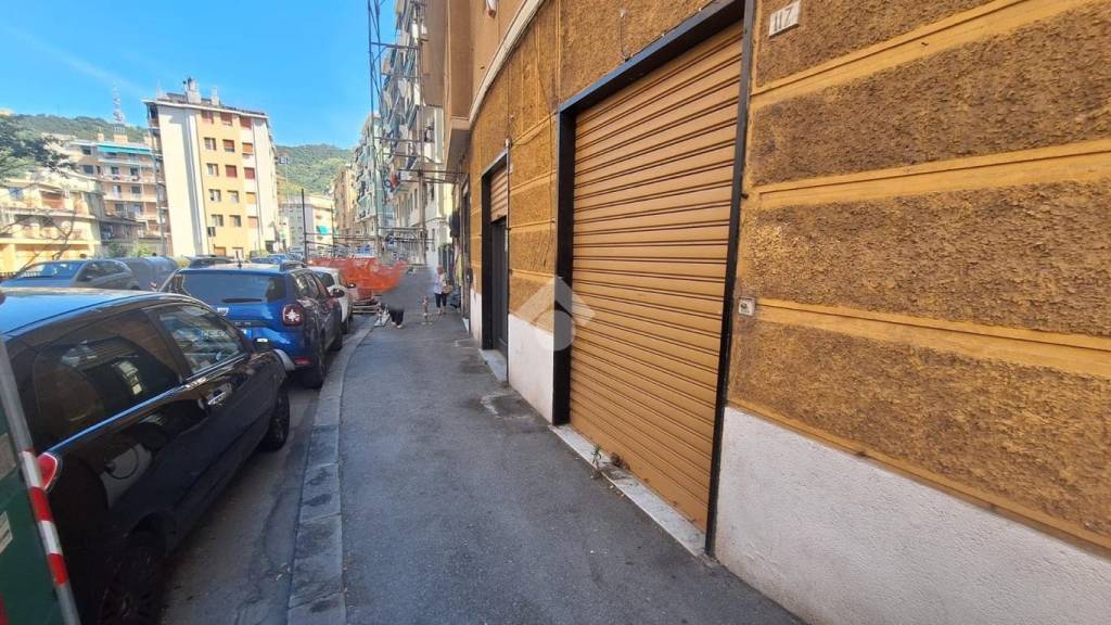 negozio in affitto a Genova in zona Oregina