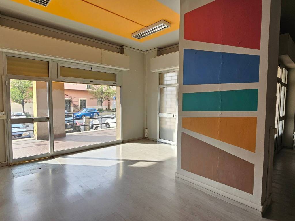 negozio in affitto a Genova in zona Bolzaneto