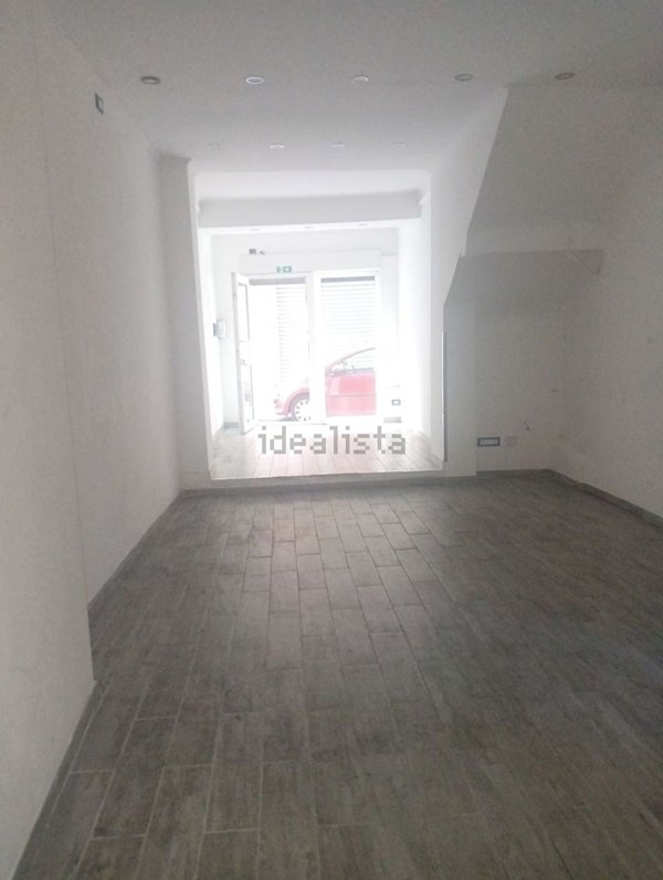 negozio in affitto a Genova in zona Molassana