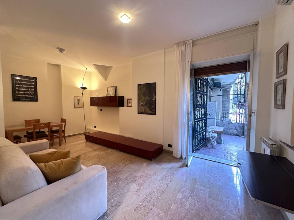 appartamento in affitto a Genova in zona Sturla
