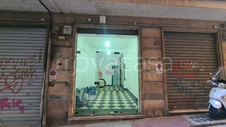 negozio in affitto a Genova