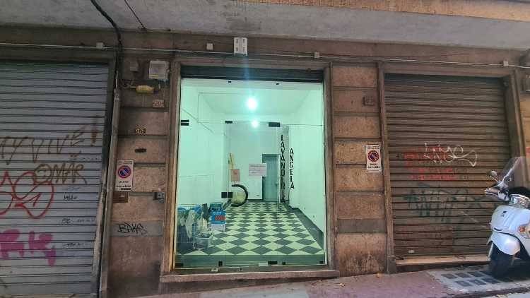 negozio in affitto a Genova in zona Lagaccio / Granarolo