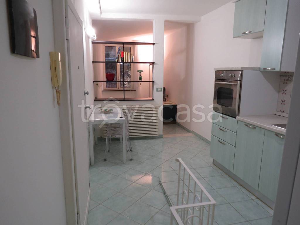 appartamento in affitto a Genova in zona Sottoripa / Maddalena / Molo
