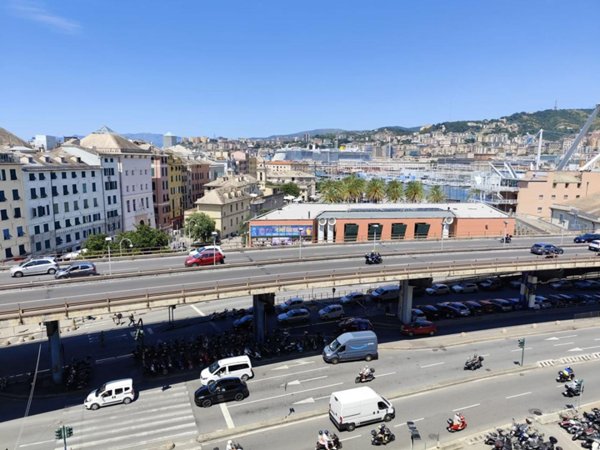 appartamento in affitto a Genova in zona Sottoripa / Maddalena / Molo