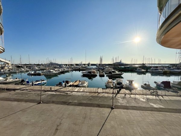 appartamento in affitto a Genova in zona Foce