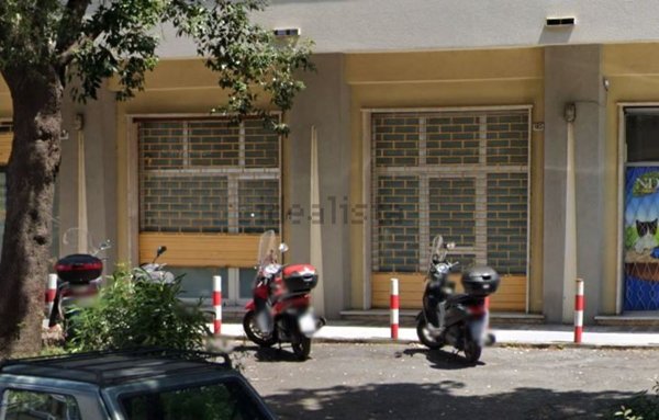 locale di sgombero in affitto a Genova in zona Pegli