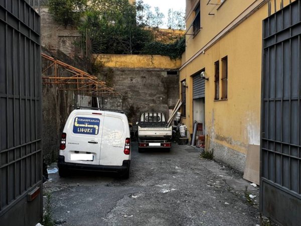 locale commerciale in affitto a Genova in zona San Martino